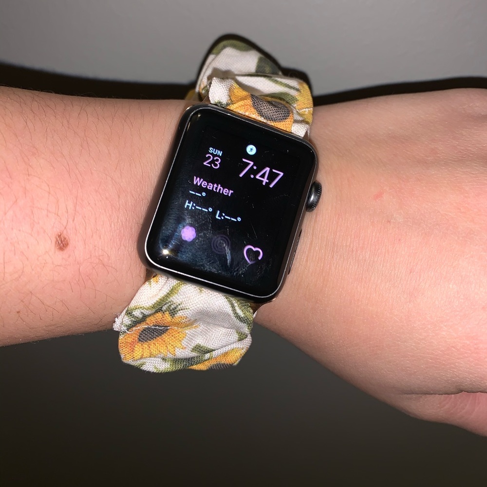 Handmade Sunflower Apple Watch Band Scrunchie 🌻